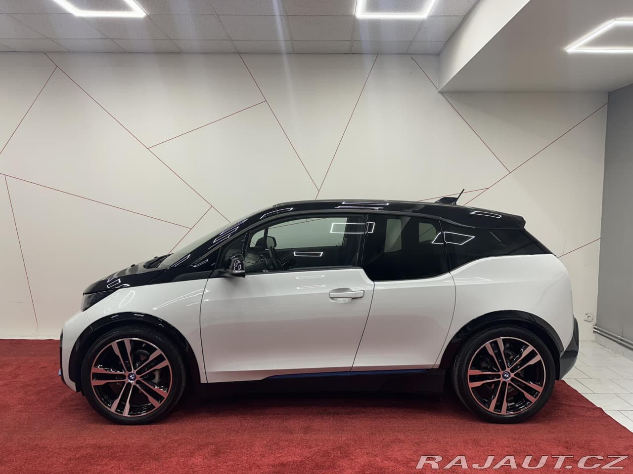 2022 BMW I3 - 2