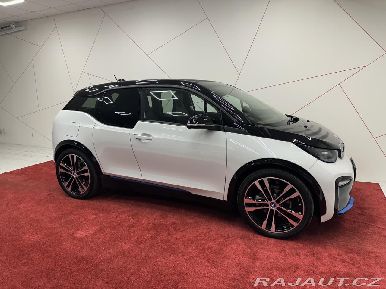 2022 BMW I3 - 6
