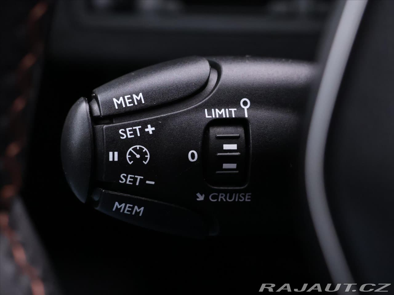 2017 Peugeot 5008 - 16