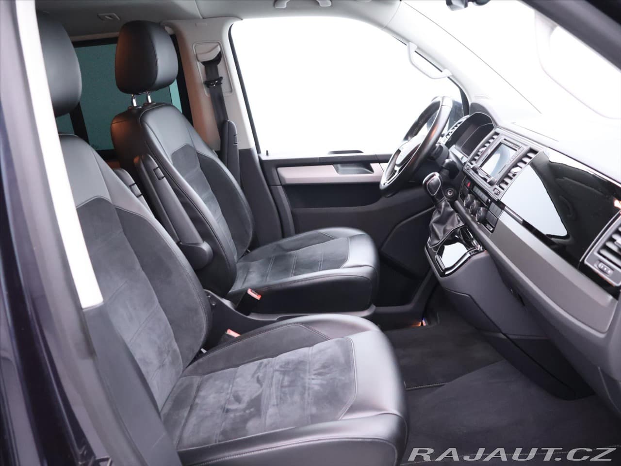 2018 Volkswagen Multivan - 7