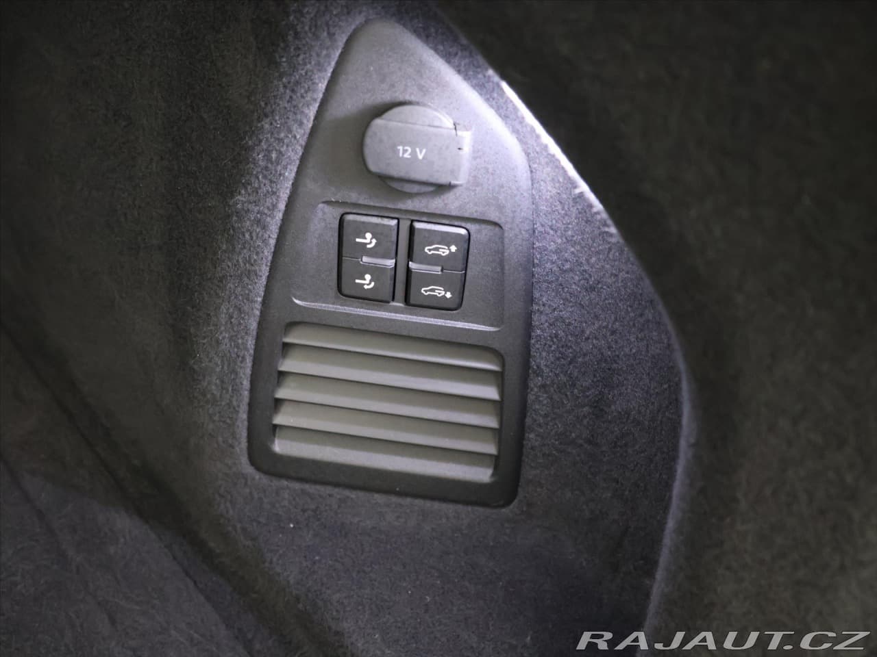 2021 Volkswagen Touareg - 10