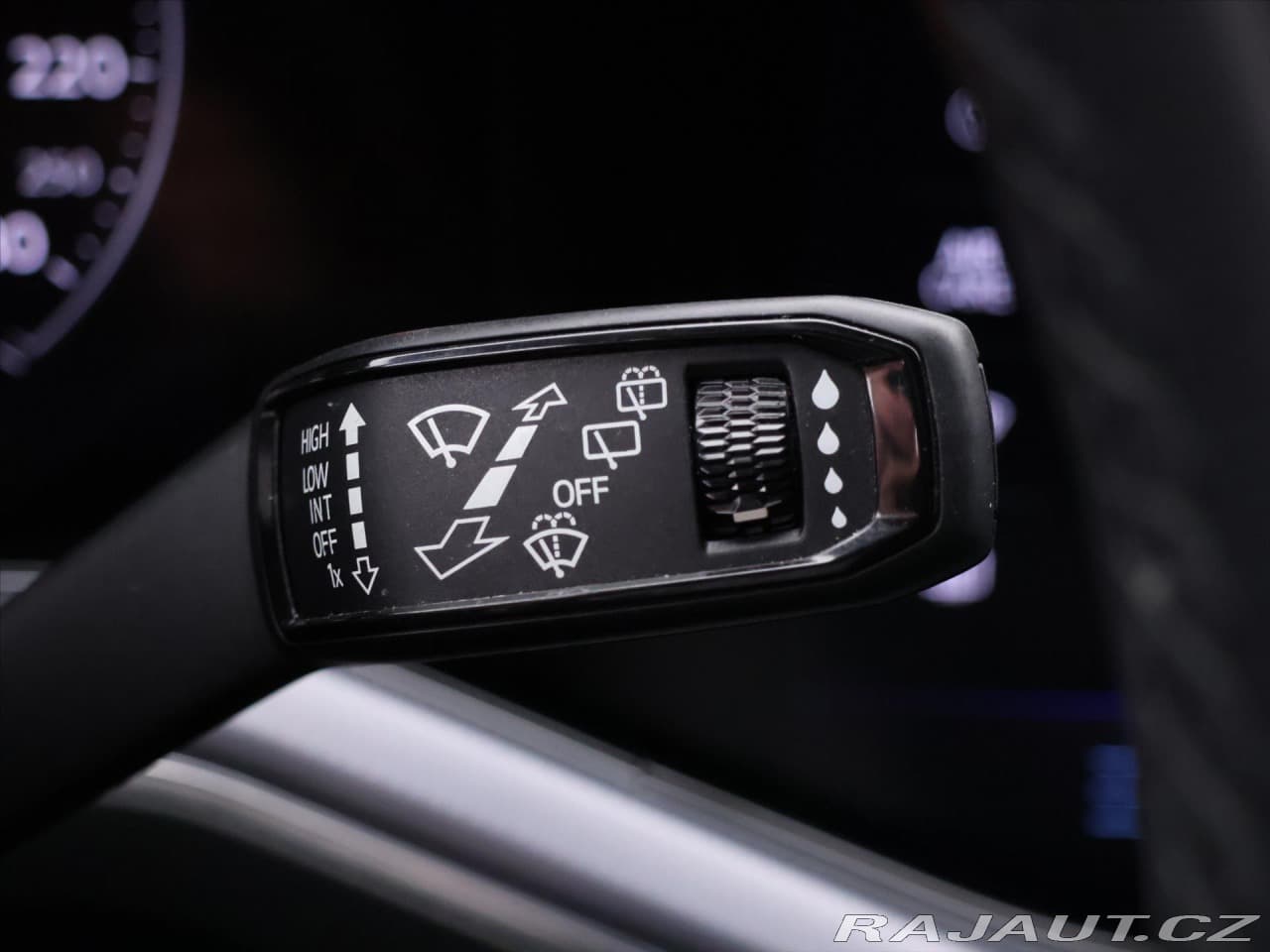 2021 Volkswagen Touareg - 19