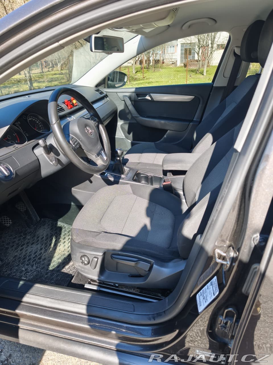 2011 Volkswagen Passat - 2