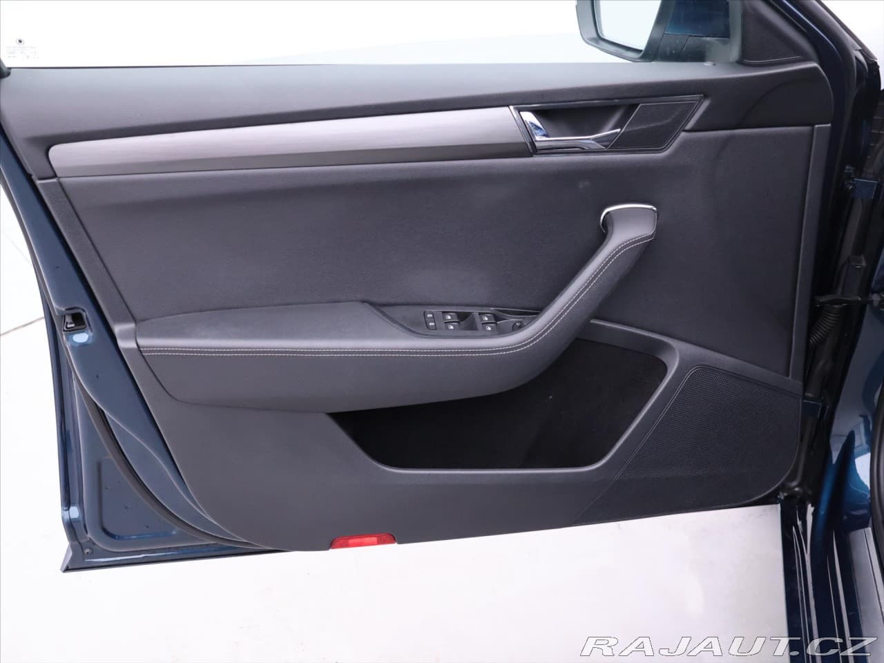 2020 Škoda Superb - 10