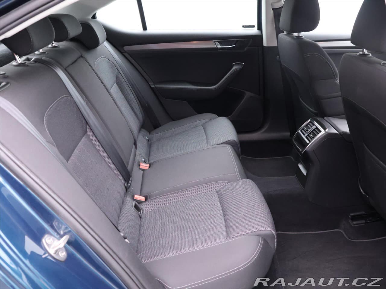 2020 Škoda Superb - 14