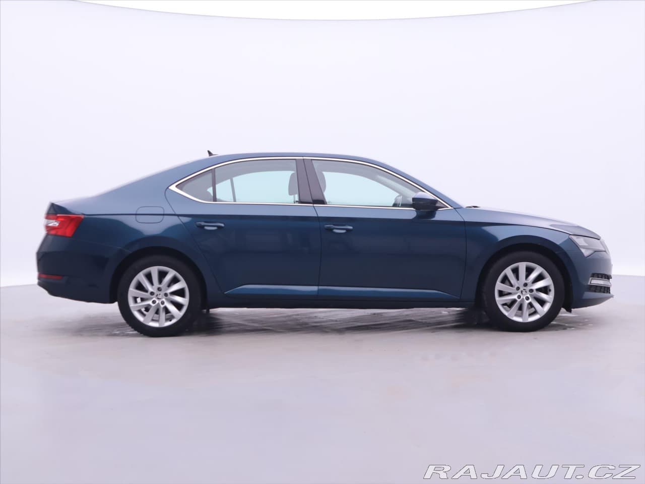 2020 Škoda Superb - 8