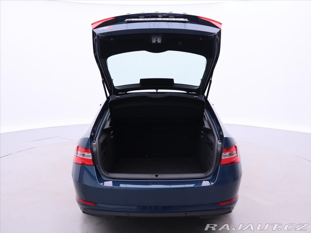 2020 Škoda Superb - 9