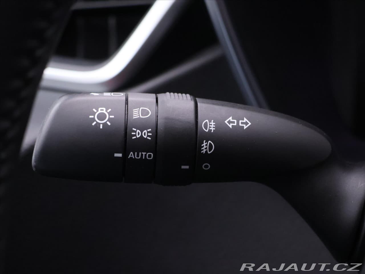 2019 Toyota Corolla - 16