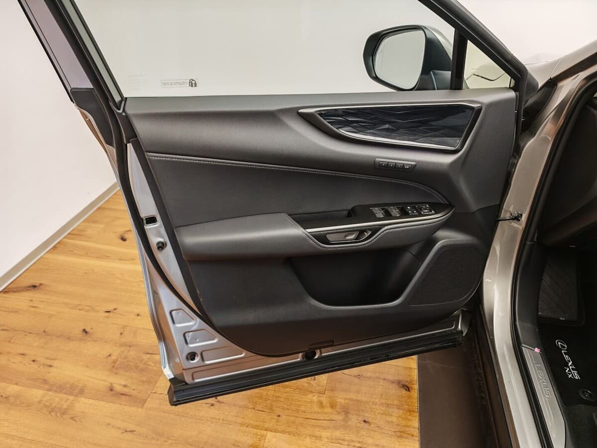 2024 Lexus Ostatní - 17