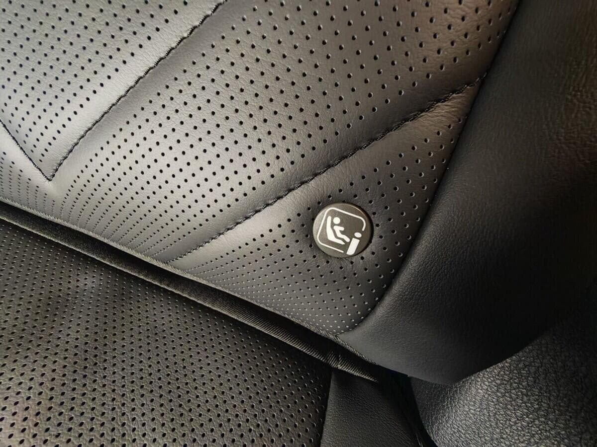 2025 Lexus Ostatní - 20