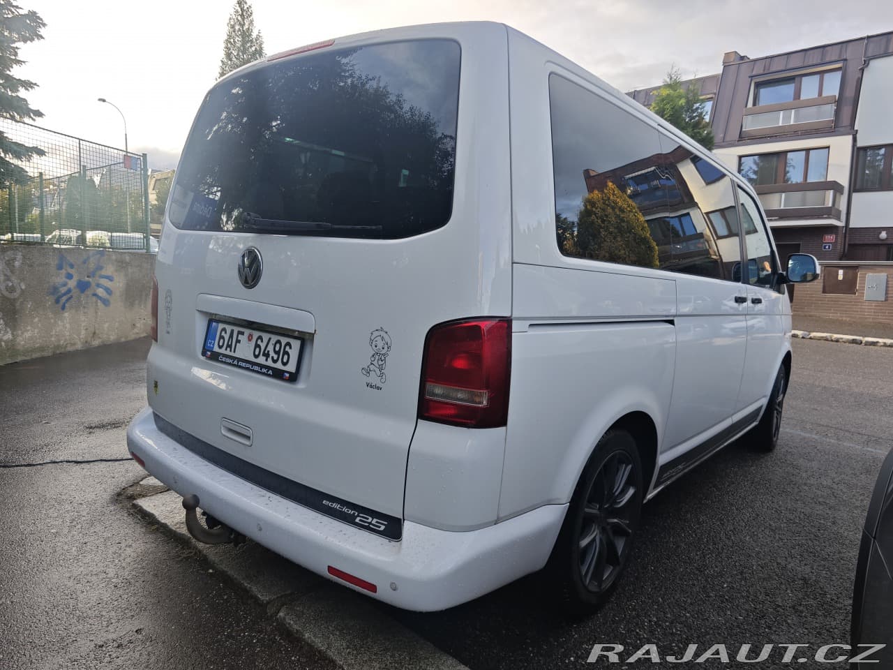 2011 Volkswagen Multivan - 3