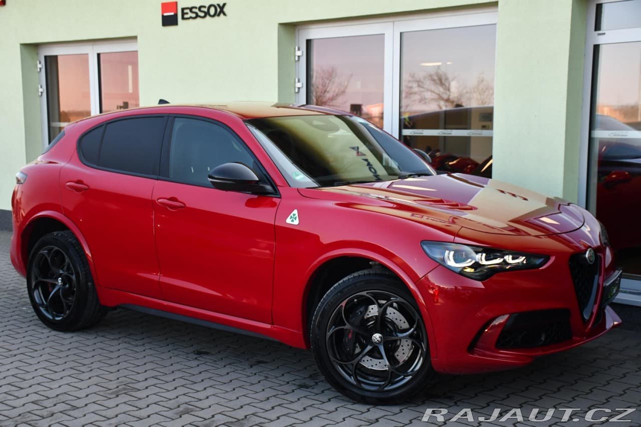 2024 Alfa Romeo Stelvio - 2