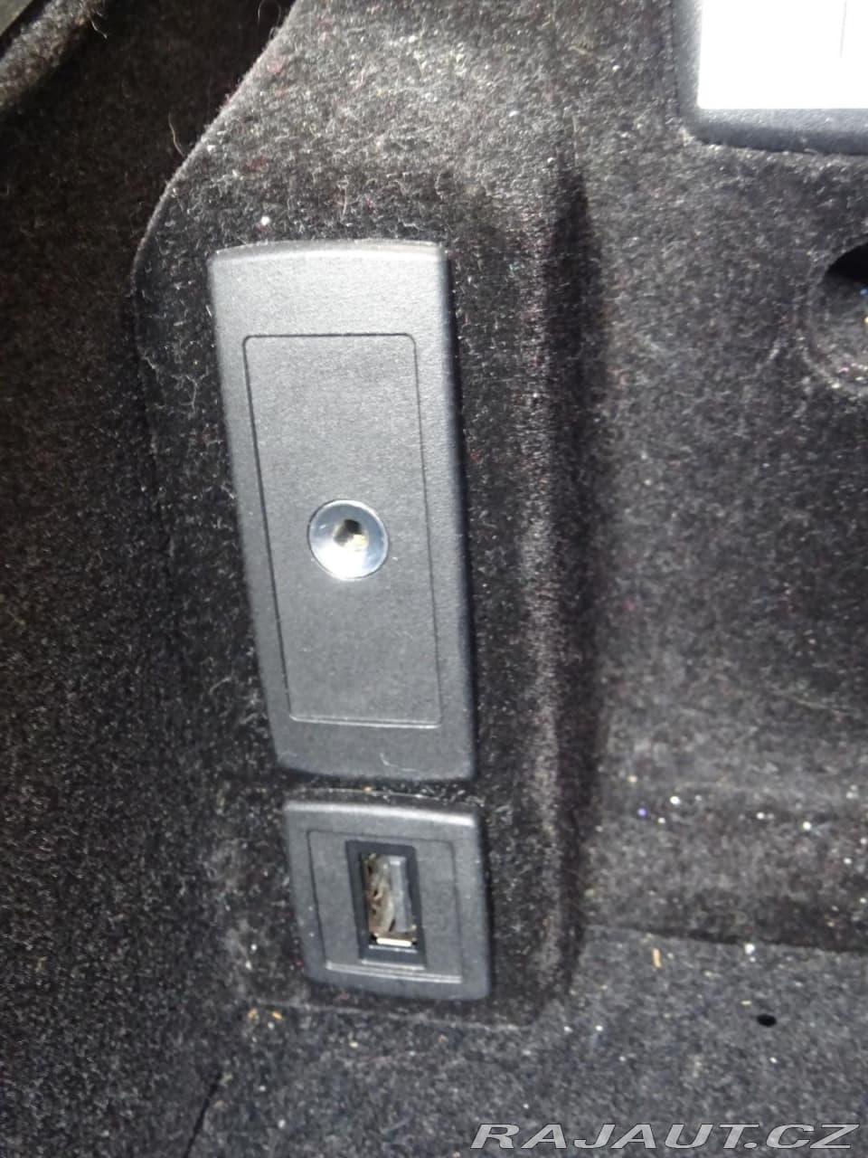 2011 Mercedes-Benz E-Class - 20