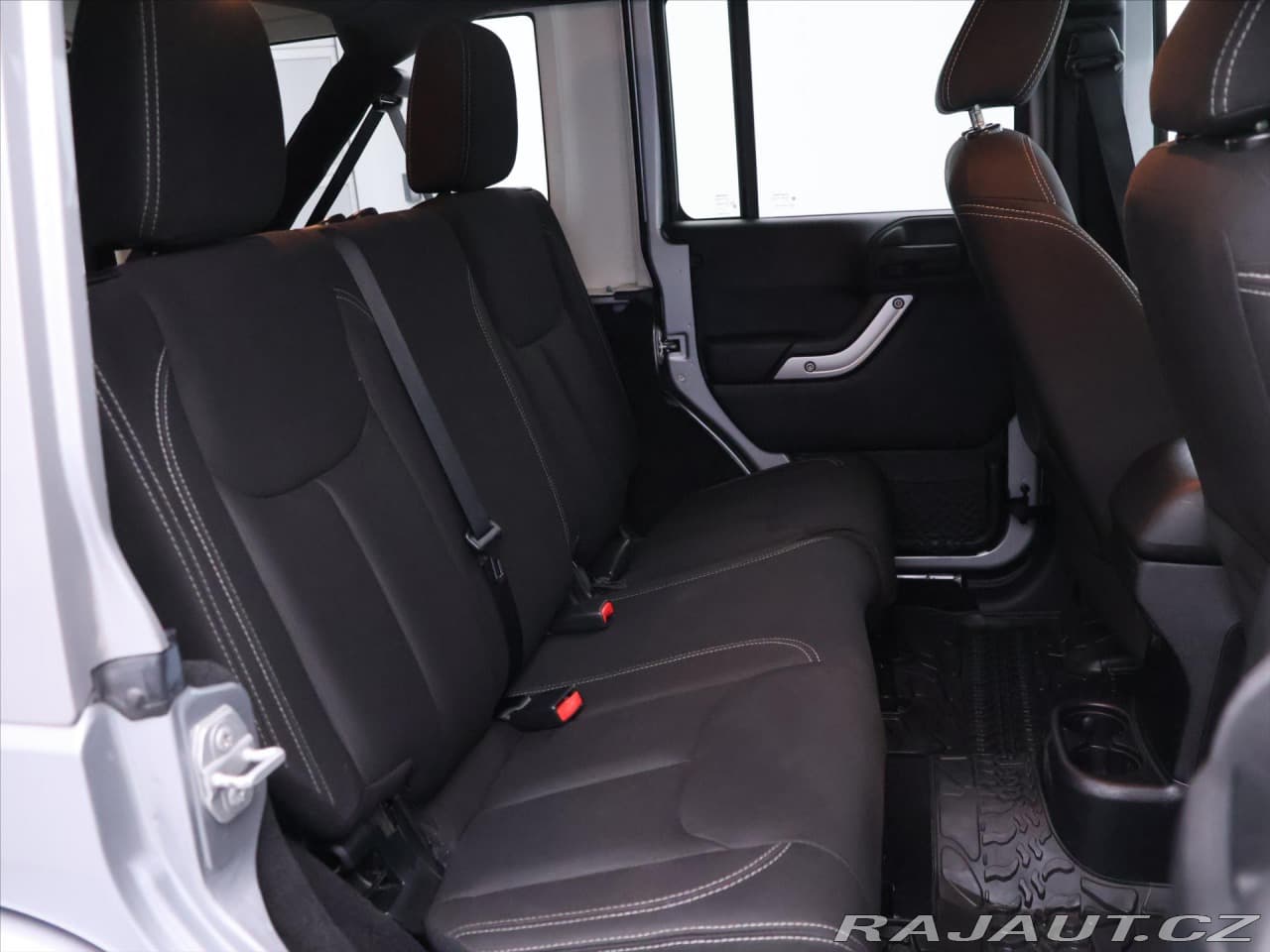 2015 Jeep Wrangler - 12