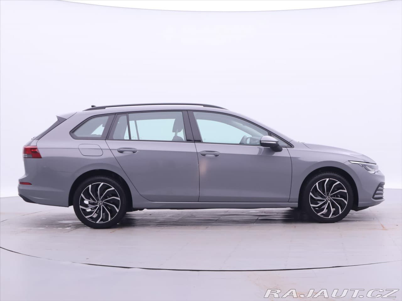 2023 Volkswagen Golf - 8