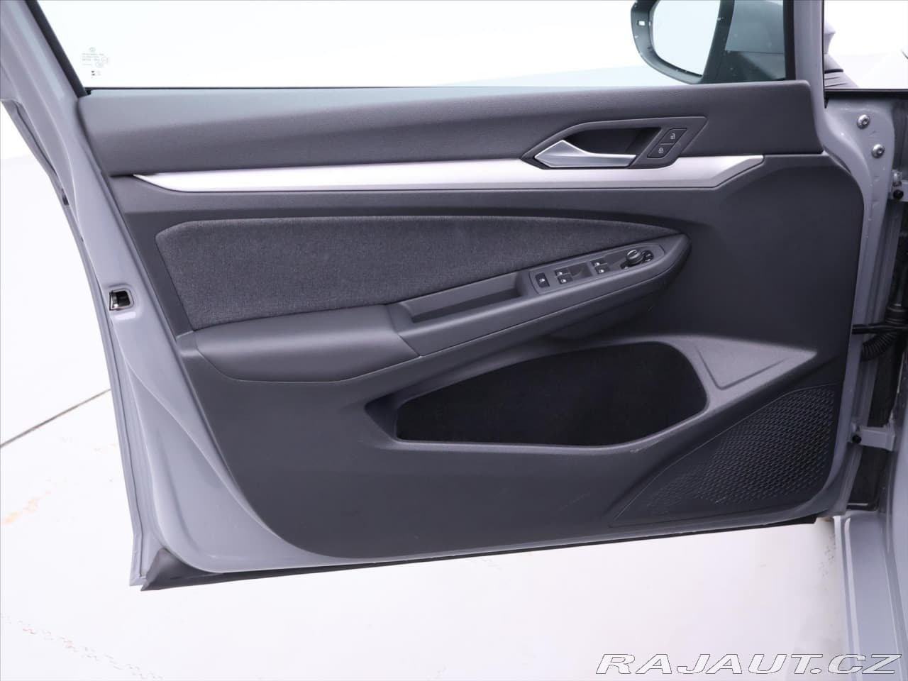 2023 Volkswagen Golf - 9