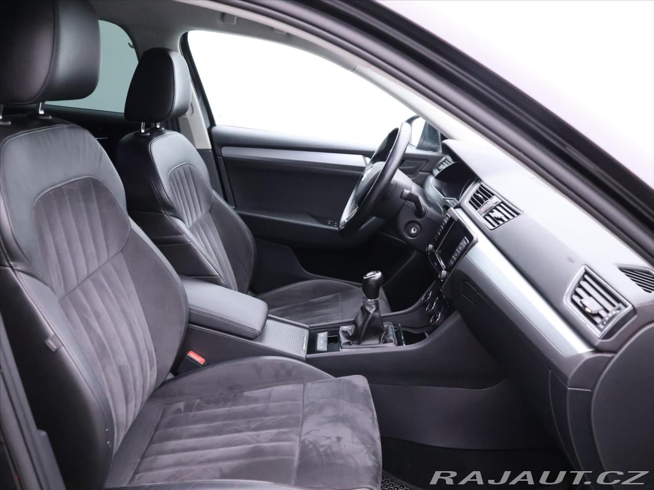 2018 Škoda Superb - 11