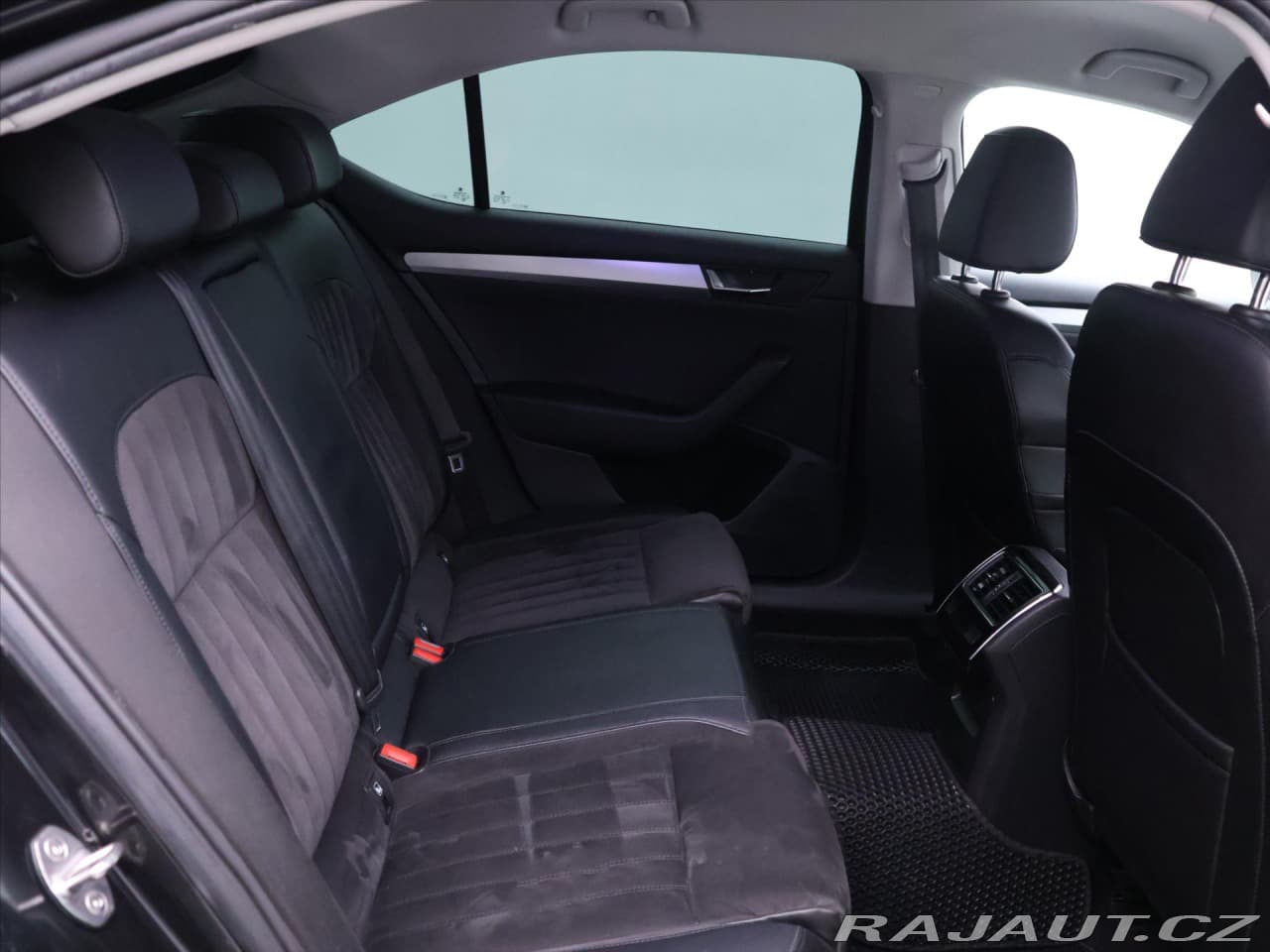 2018 Škoda Superb - 12