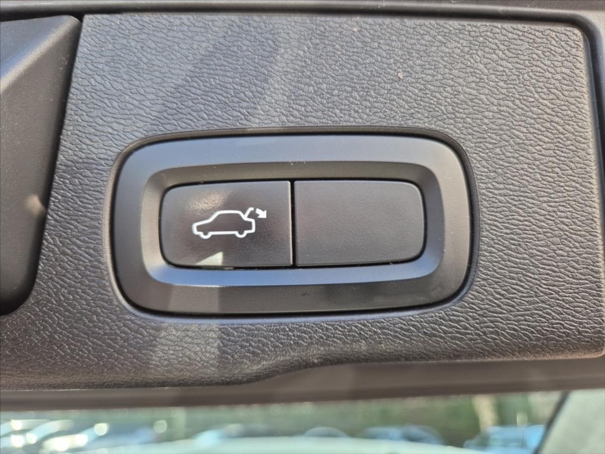 2017 Volvo Xc60 - 12