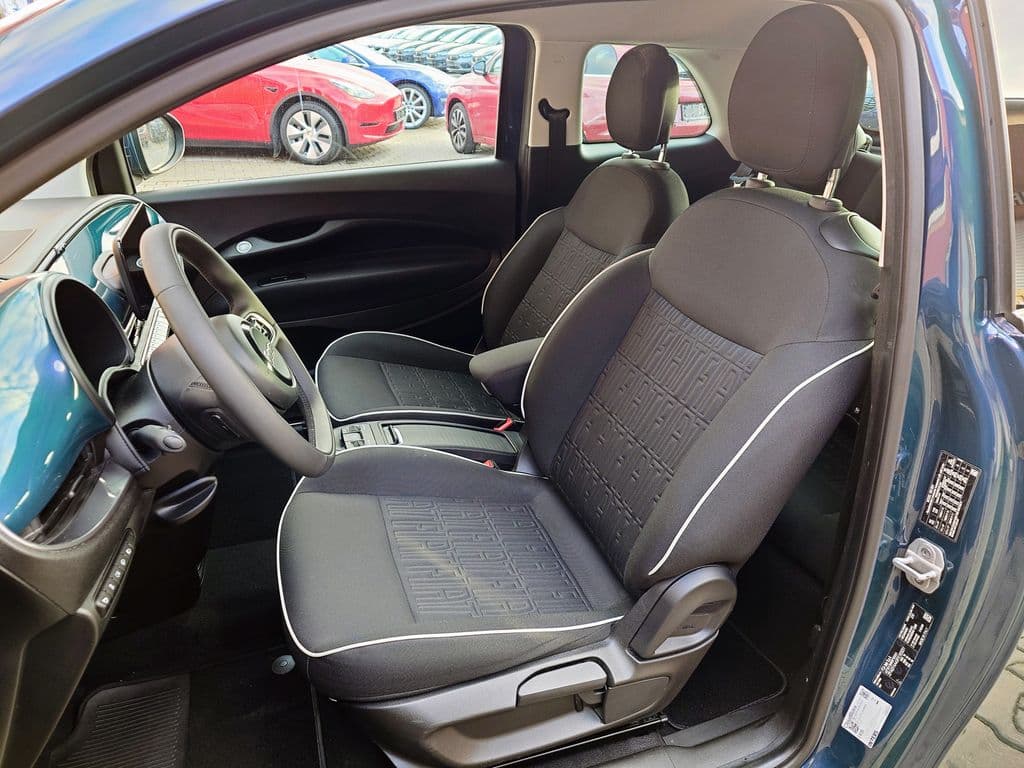 2023 Fiat 500e - 11