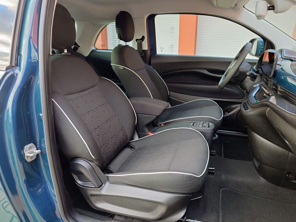 2023 Fiat 500e - 13
