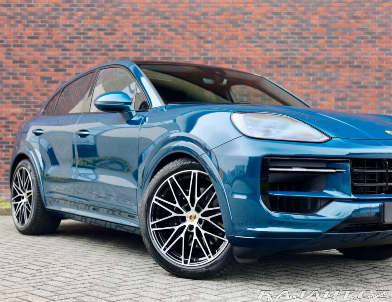 2024 Porsche Cayenne - 3