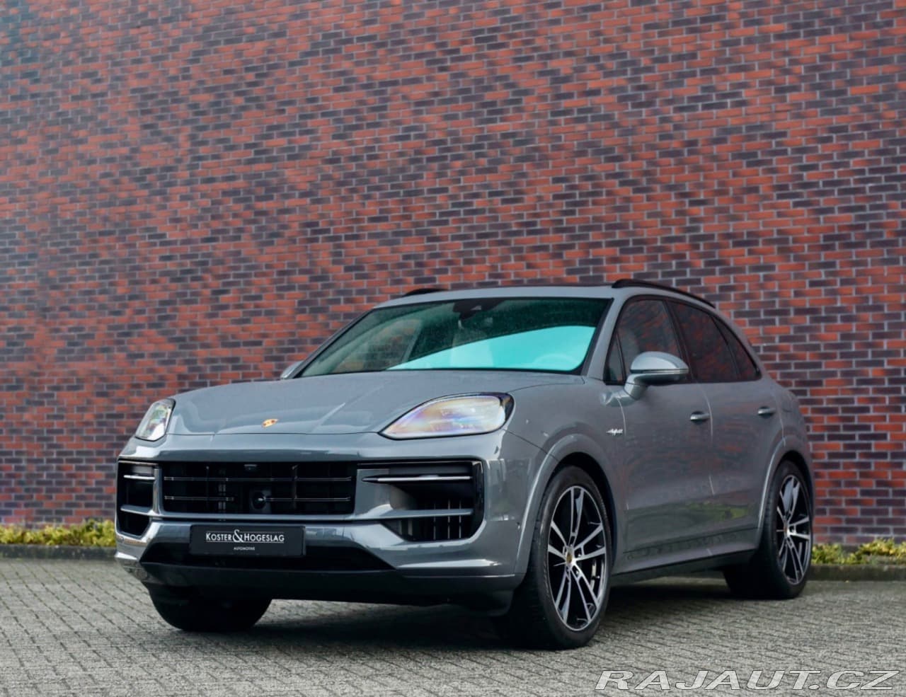 2025 Porsche Cayenne - 7