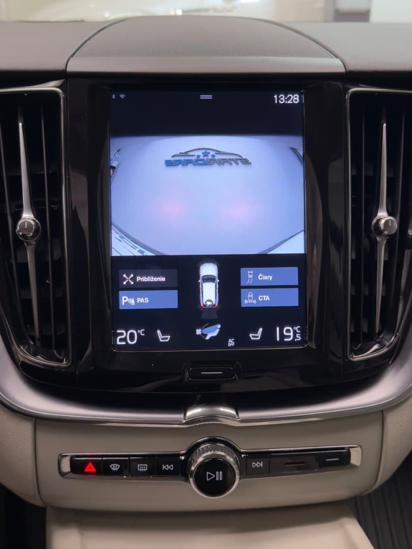 2020 Volvo Xc60 - 14