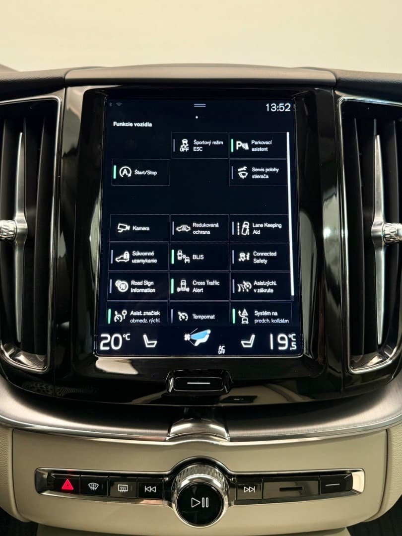 2020 Volvo Xc60 - 16