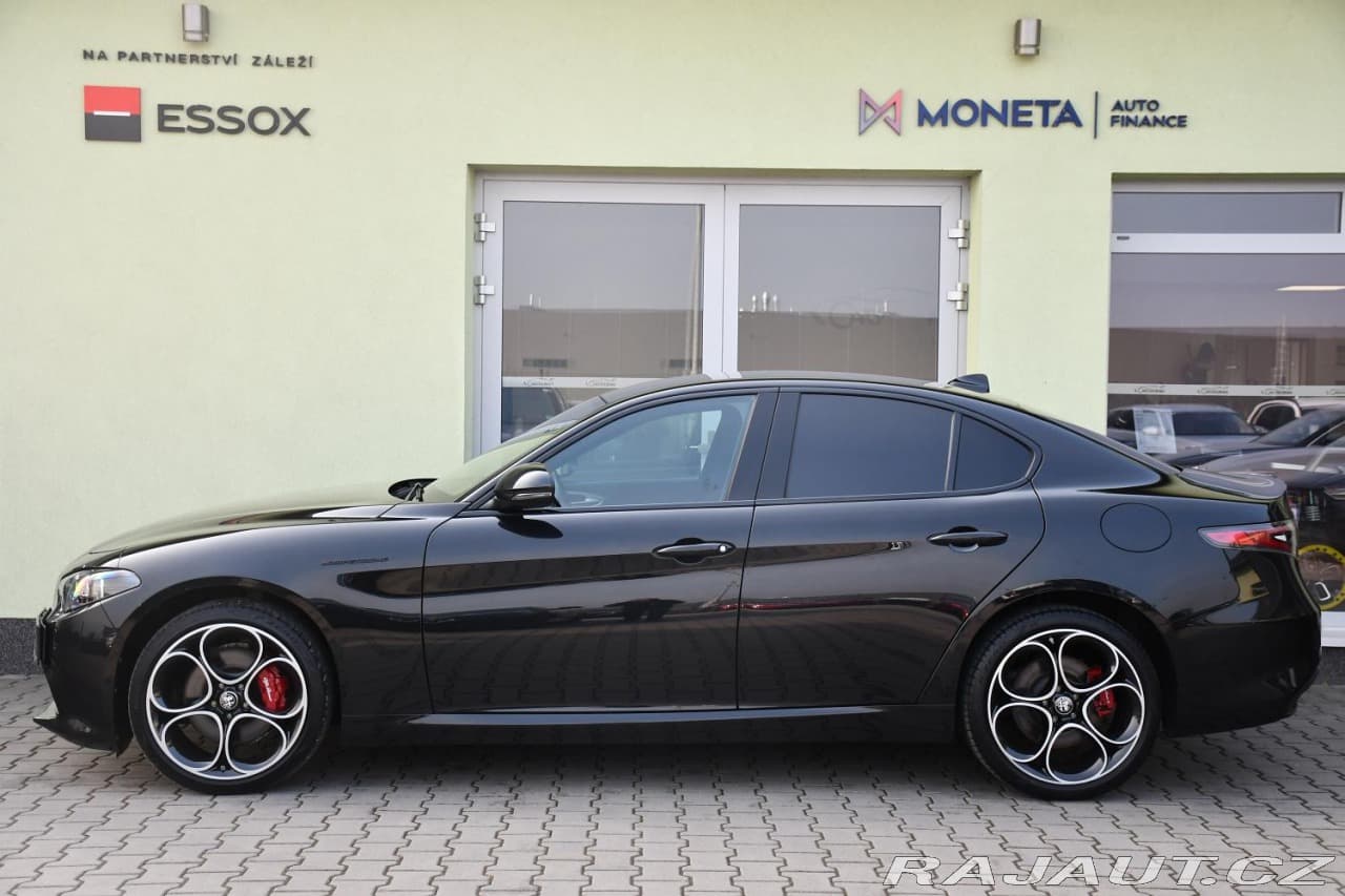 2023 Alfa Romeo Giulia - 11