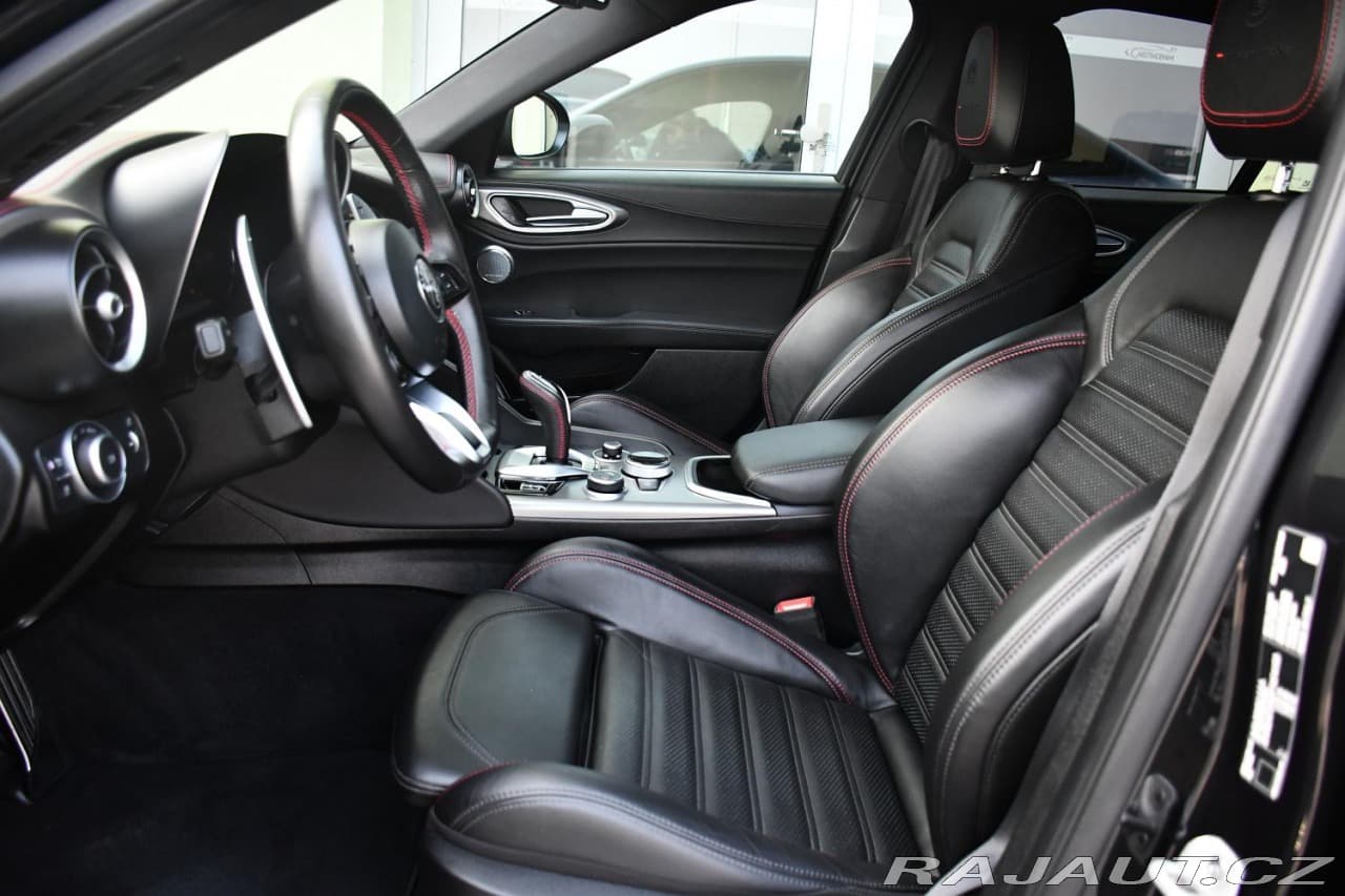 2023 Alfa Romeo Giulia - 13