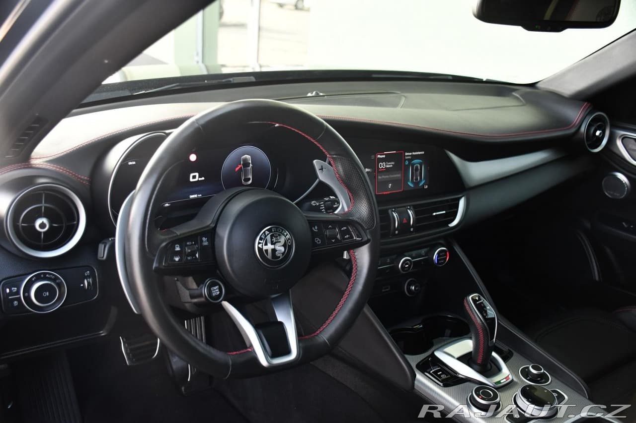 2023 Alfa Romeo Giulia - 15