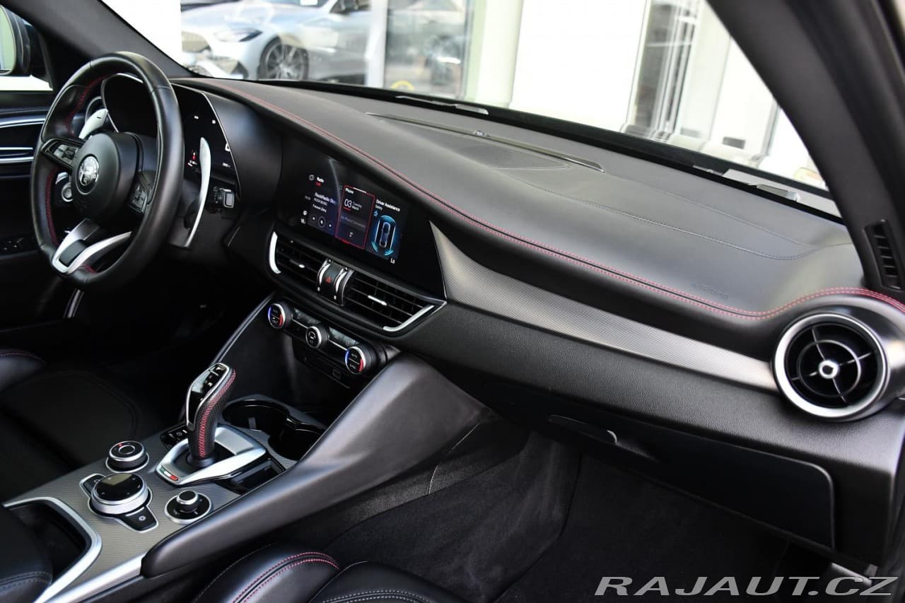 2023 Alfa Romeo Giulia - 18