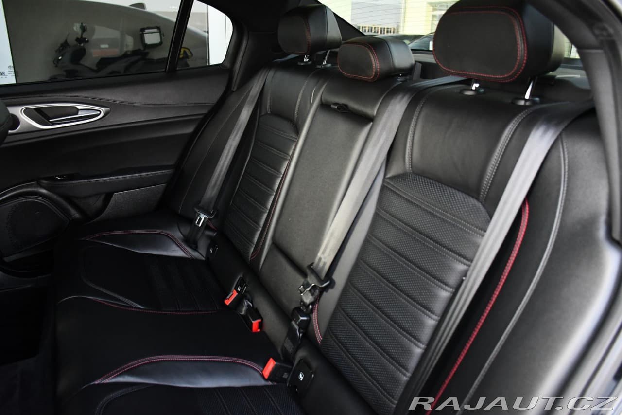 2023 Alfa Romeo Giulia - 20