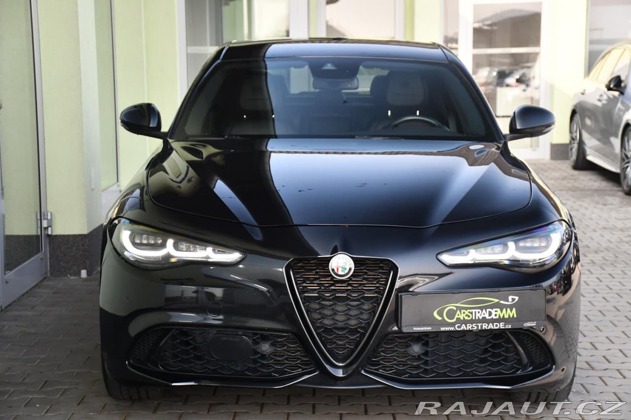 2023 Alfa Romeo Giulia - 9