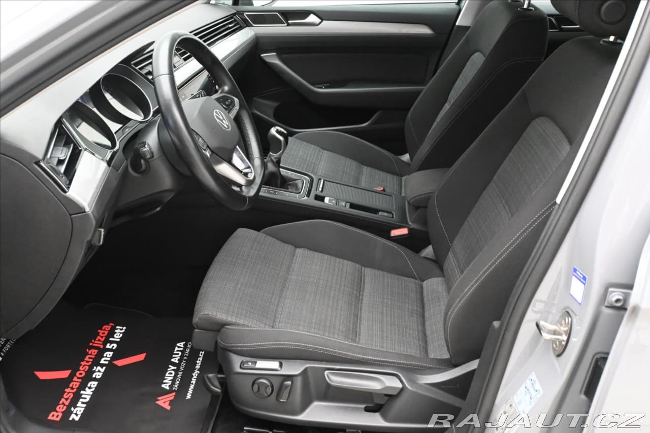 2022 Volkswagen Passat - 13