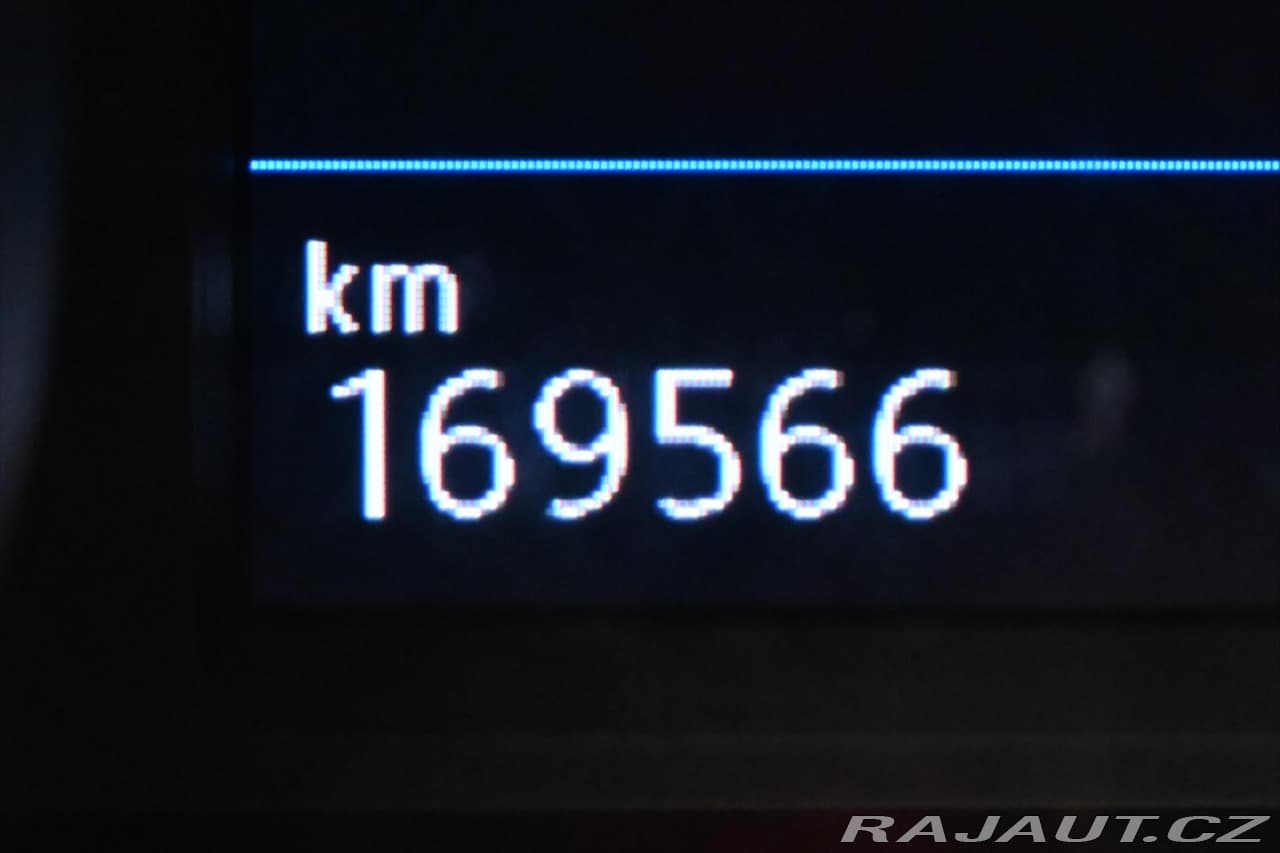 2022 Volkswagen Passat - 17