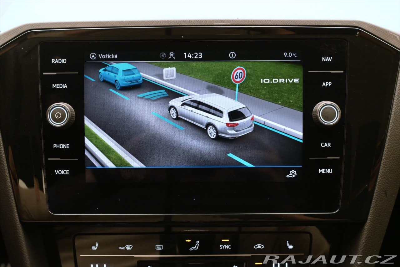 2022 Volkswagen Passat - 19