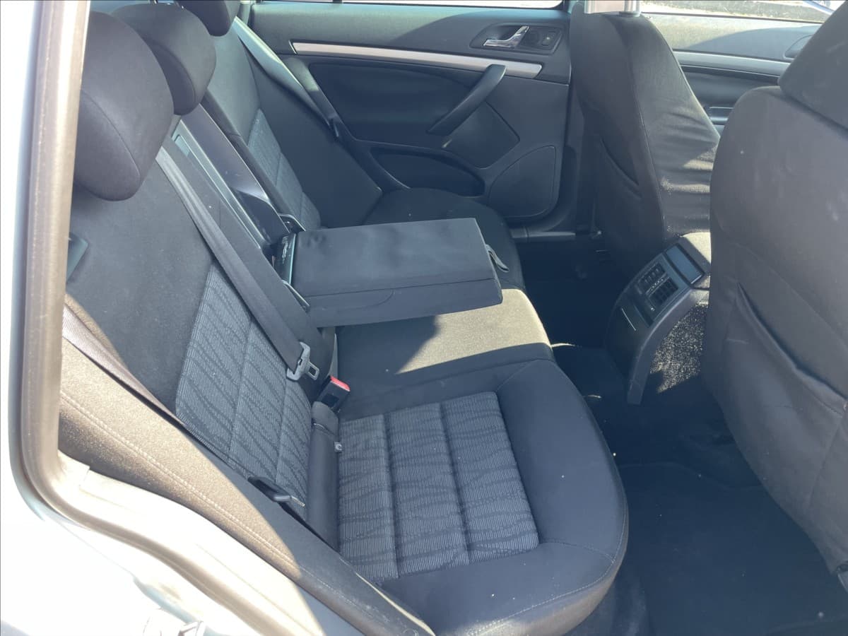 2011 Škoda Octavia - 11