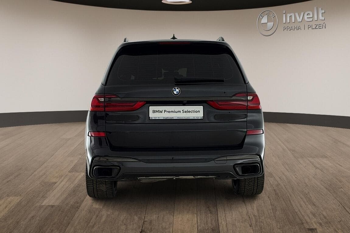 2021 BMW X7 - 4