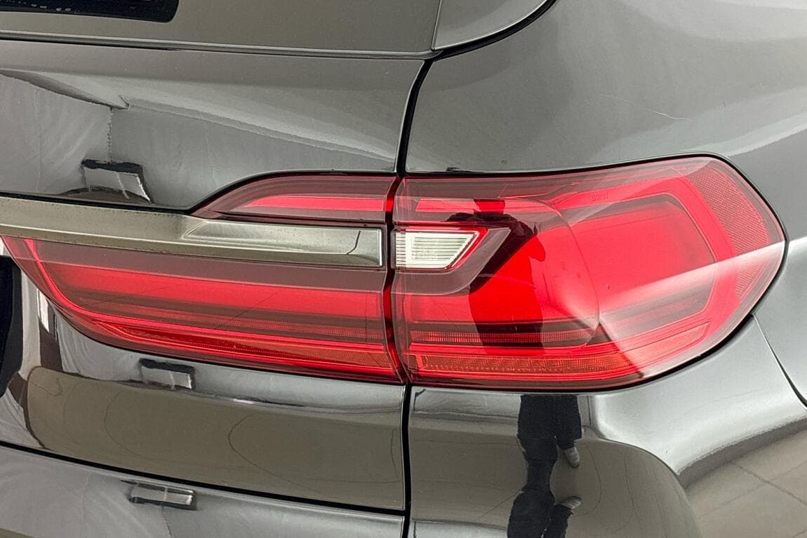 2021 BMW X7 - 5