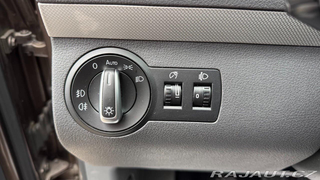 2012 Volkswagen Touran - 11