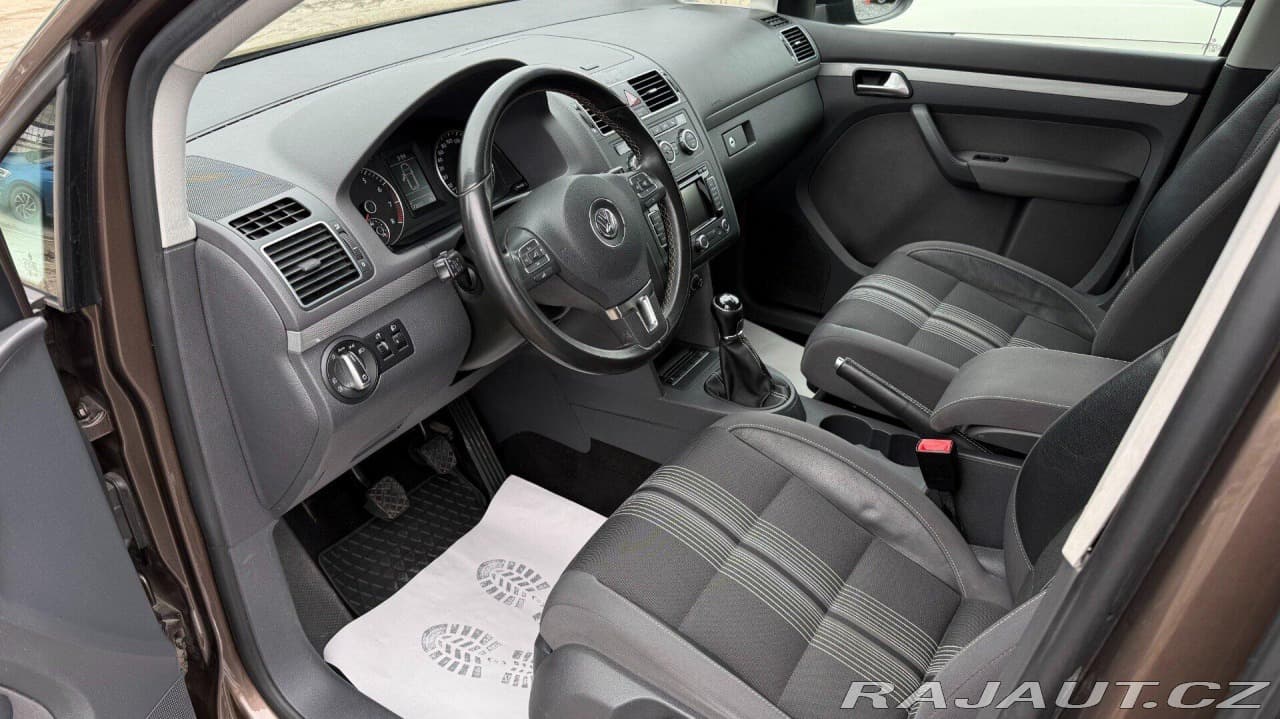 2012 Volkswagen Touran - 8