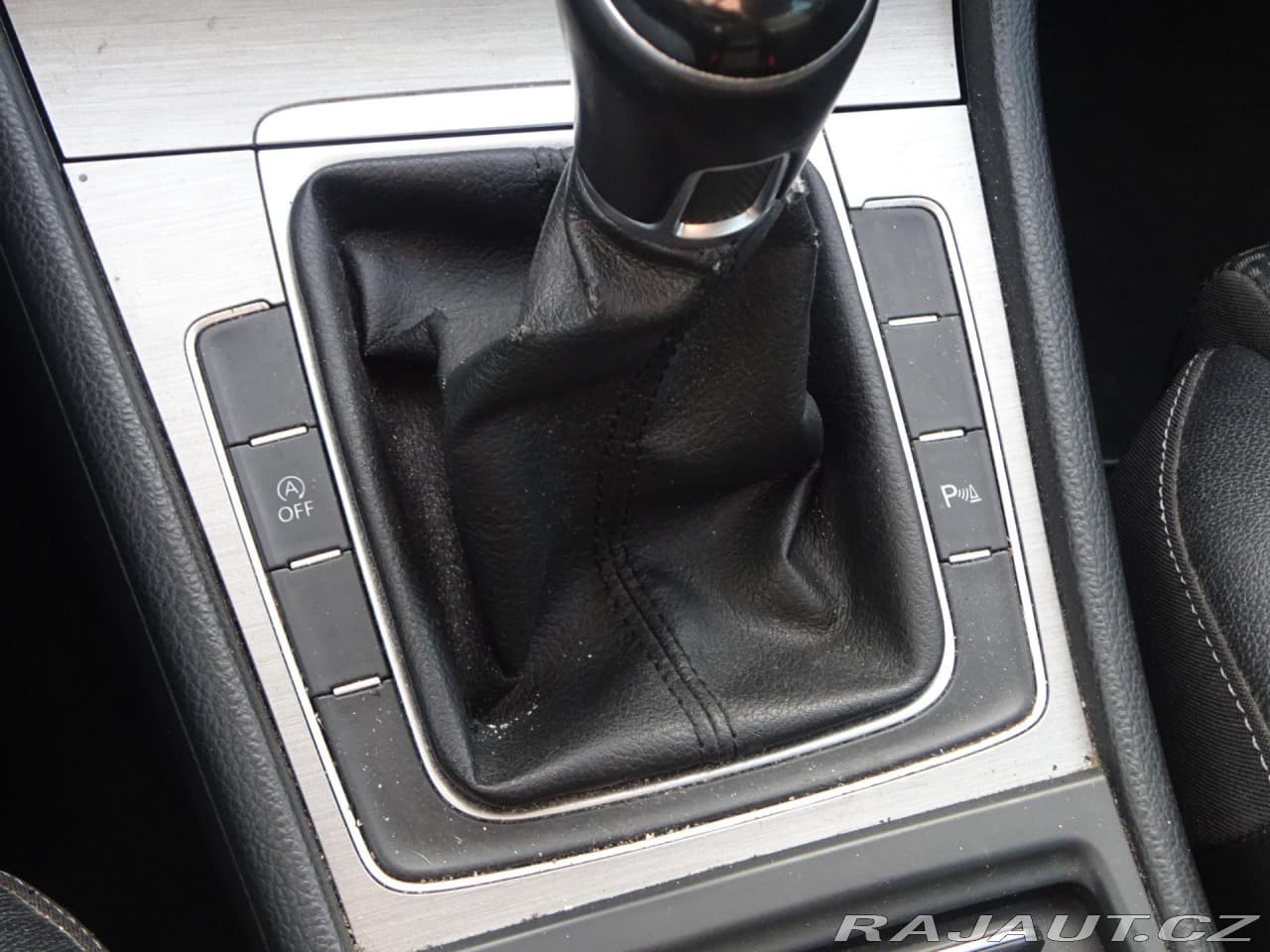 2016 Volkswagen Golf - 15