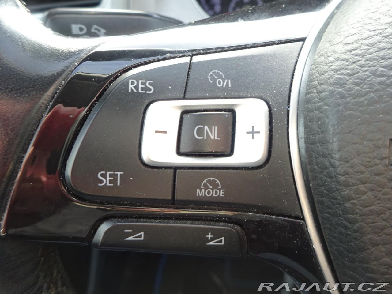 2016 Volkswagen Golf - 17