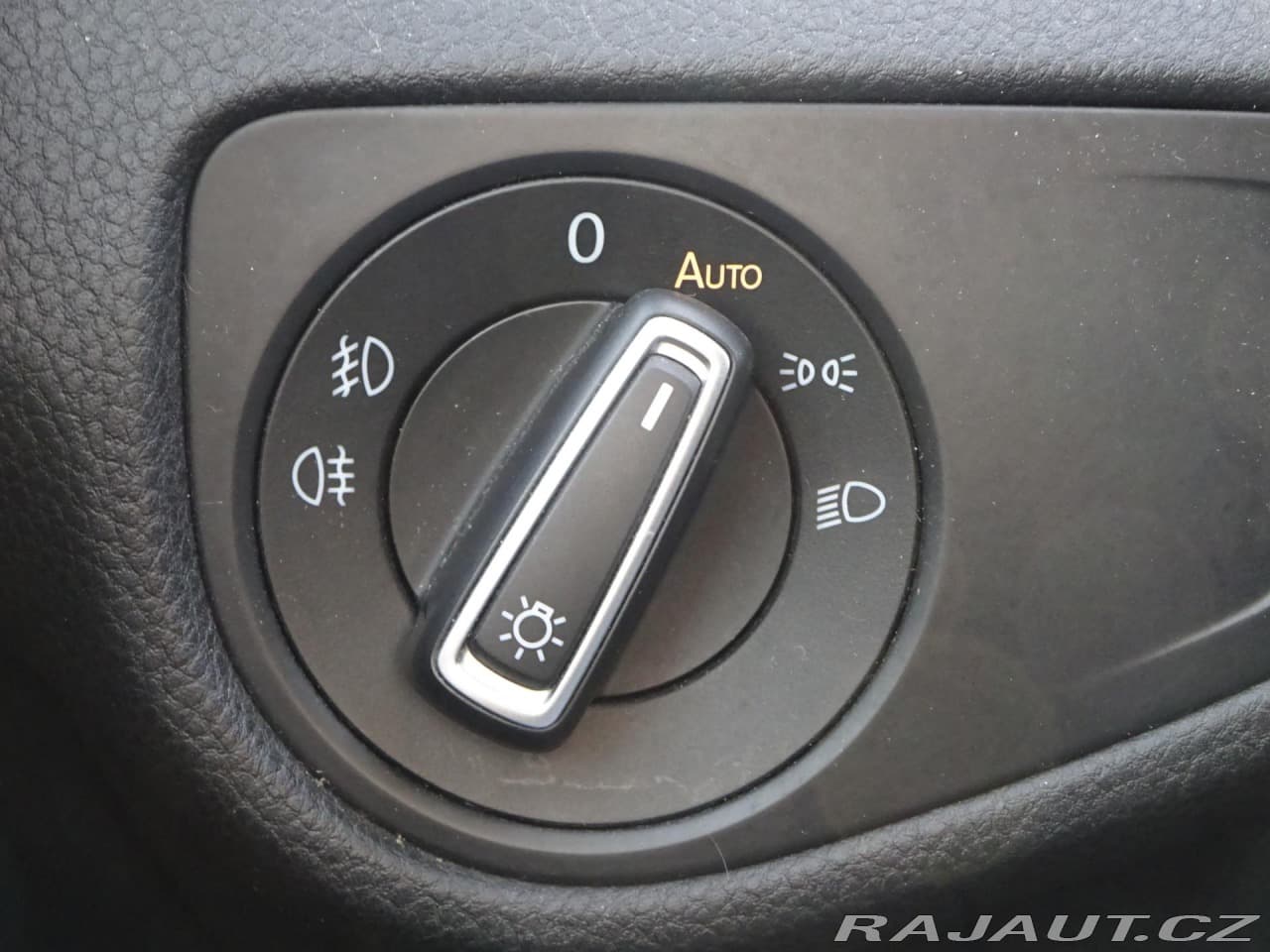 2016 Volkswagen Golf - 19