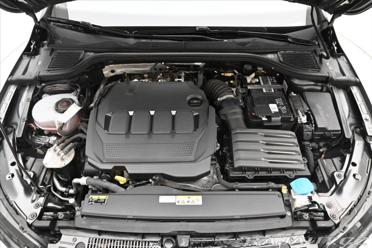 2022 Volkswagen Golf - 9