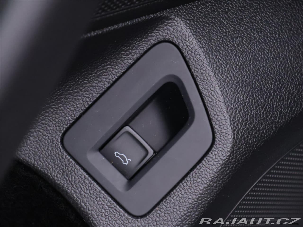 2019 Volkswagen Passat - 17