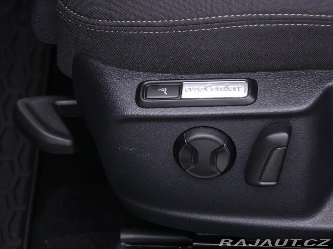 2019 Volkswagen Passat - 18