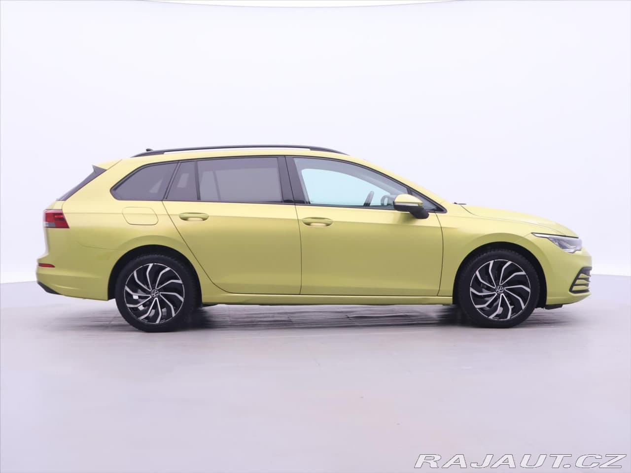 2021 Volkswagen Golf - 8